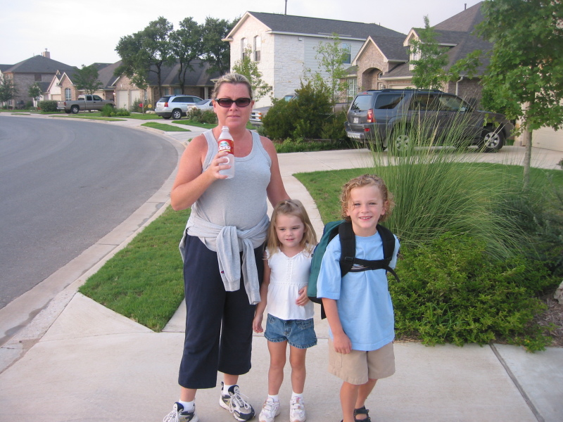 2005/08 August/Vales First Day of School/800x600_IMG_2175.JPG